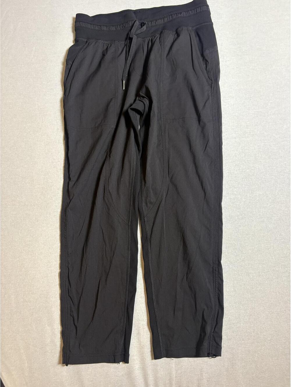 Lululemon Dance Studio Mid-Rise Crop Joggers Black Size 6 - Picture 3 of 7